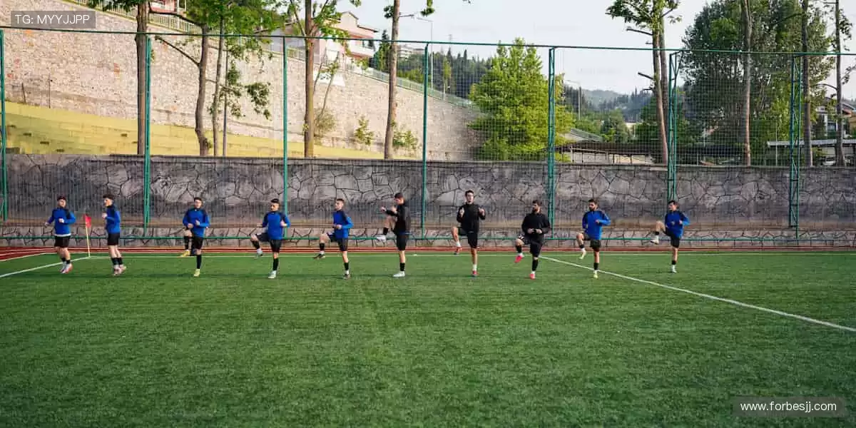 汗水与荣耀的舞台,等你来战!⚽ 报名即享专属福利,点击开启征程!